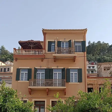 Amfitrion City Gythio Exterior photo