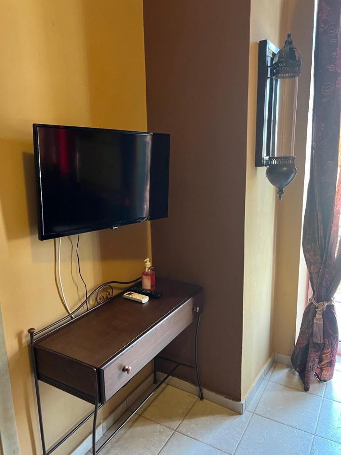 Amfitrion Apartment *