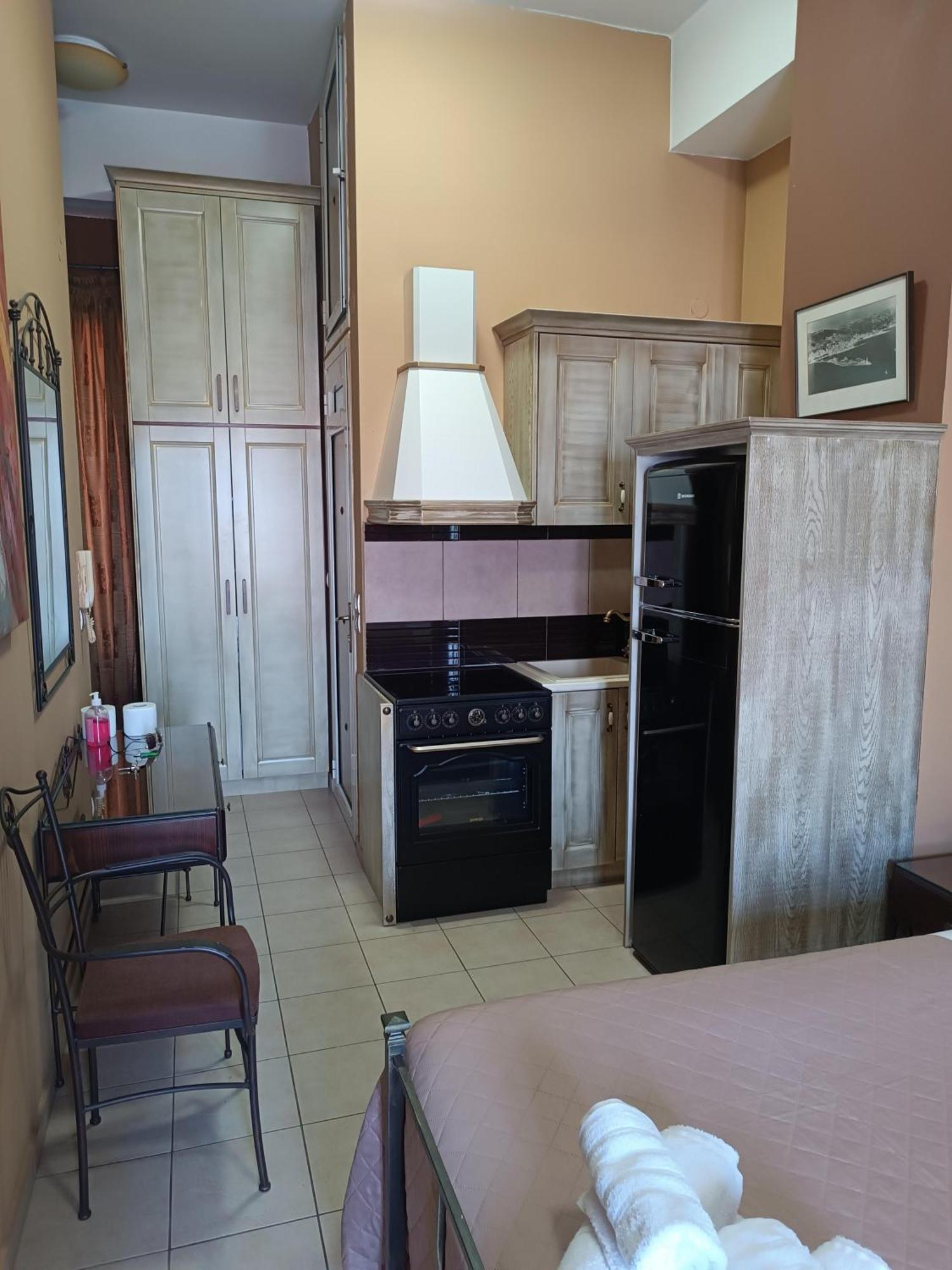 Amfitrion Apartment